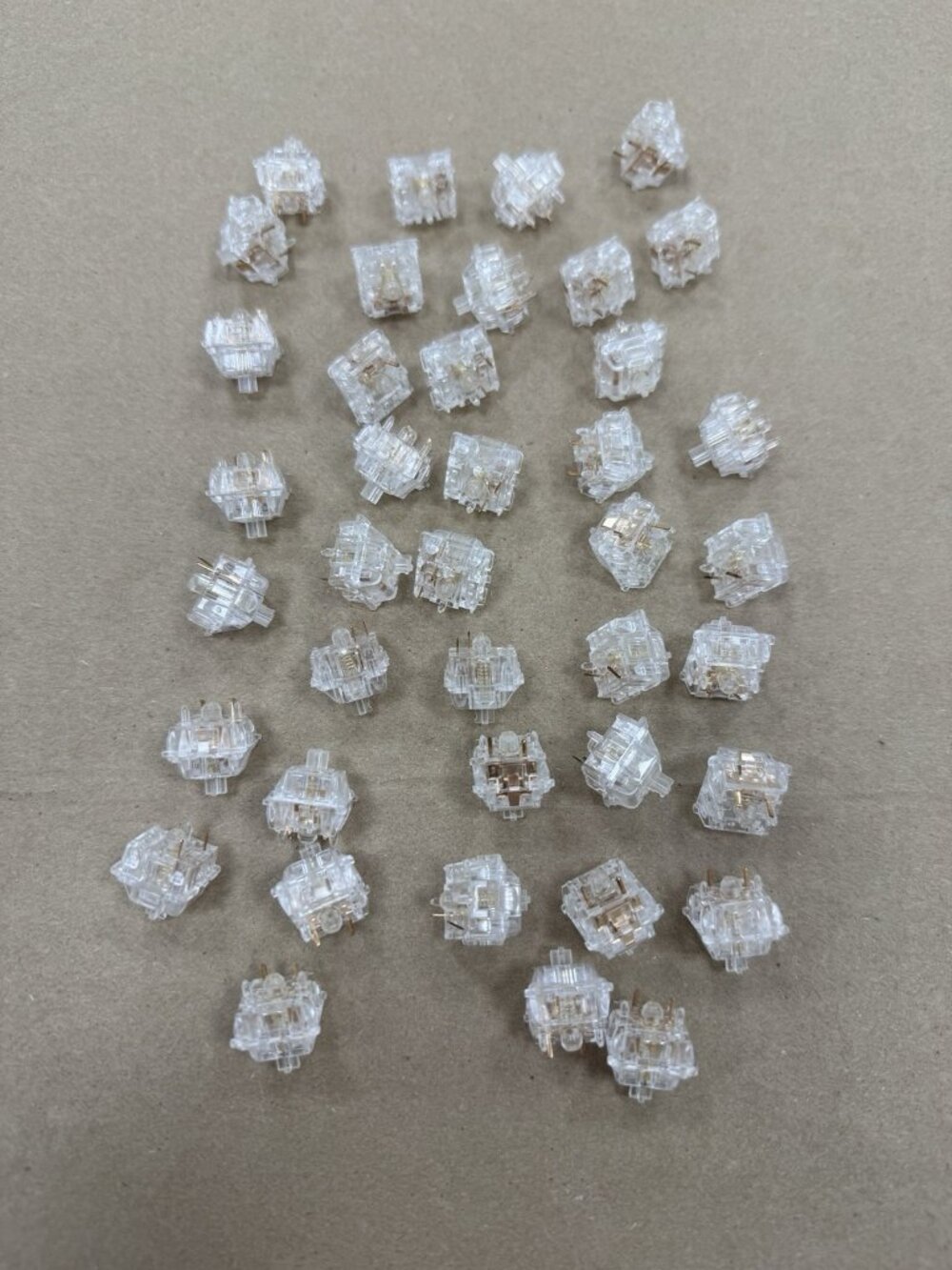Gateron Mechanical Switch Set of 40 for Mechanical Keyboard CLEAR/CLEAR